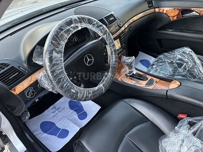 Mercedes E 280-24