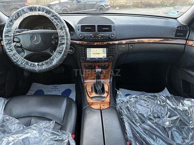Mercedes E 280-18