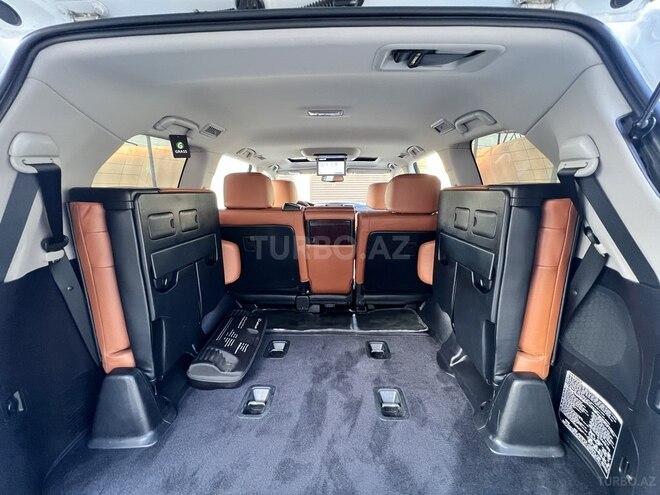 Lexus LX 570-11