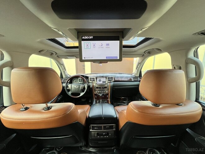 Lexus LX 570-13