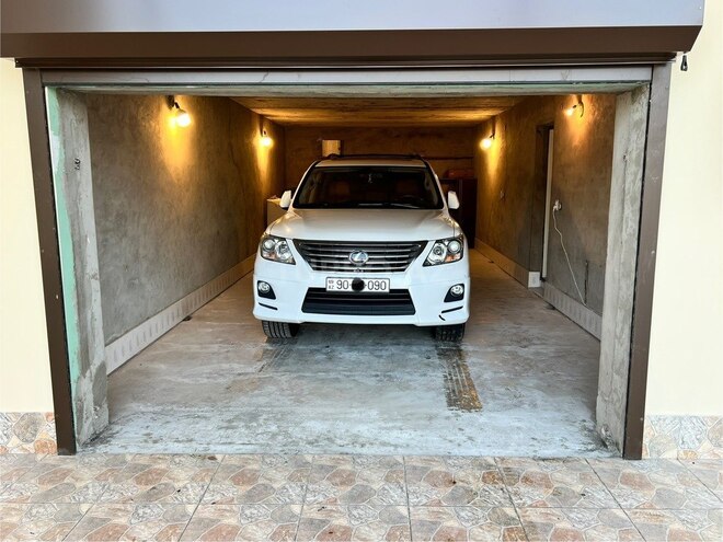 Lexus LX 570-9