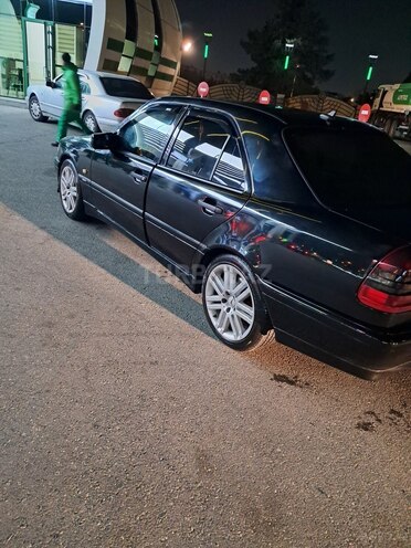 Mercedes C 230 1999, 324,000 km - 2.3 l - Bakı