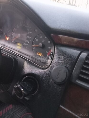 Mercedes E 200 1997, 222,000 km - 2.0 л - Balakən