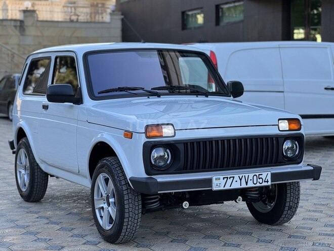LADA (VAZ) Niva 2024, 2,900 km - 1.7 л - Gəncə
