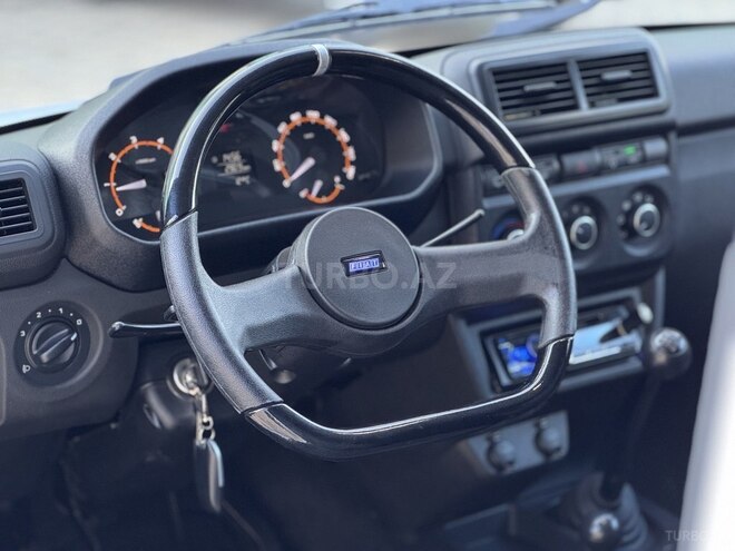 LADA (VAZ) Niva 2024, 2,900 km - 1.7 л - Gəncə