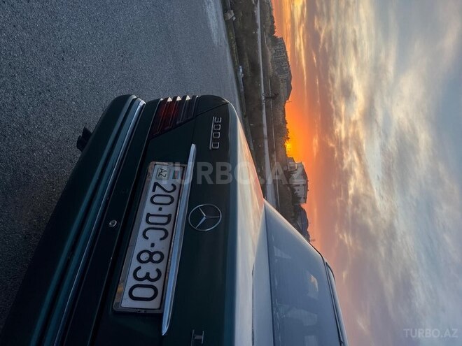 Mercedes E 300 d 1993, 370,000 km - 3.0 l - Bakı