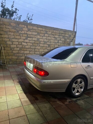 Mercedes E 200 2000, 372,000 km - 2.0 l - Masallı