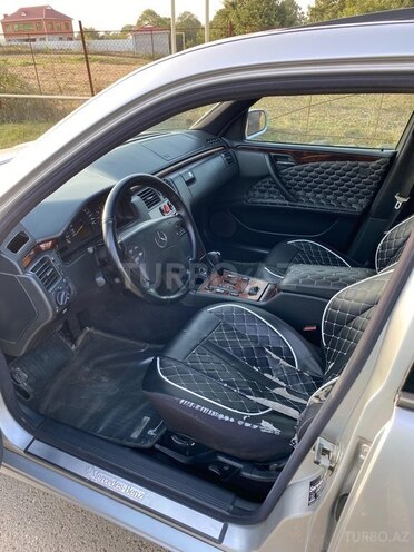 Mercedes E 200 2000, 372,000 km - 2.0 l - Masallı