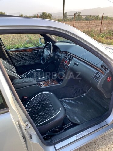 Mercedes E 200 2000, 372,000 km - 2.0 l - Masallı