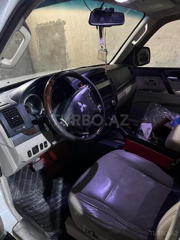 Mitsubishi Pajero 2010, 423,639 km - 3.5 l - Bakı