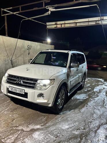 Mitsubishi Pajero 2010, 423,639 km - 3.5 l - Bakı