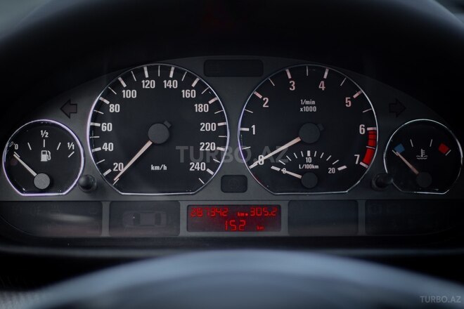 BMW 320-8