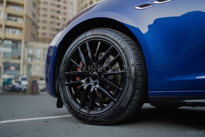 Maserati Ghibli-10
