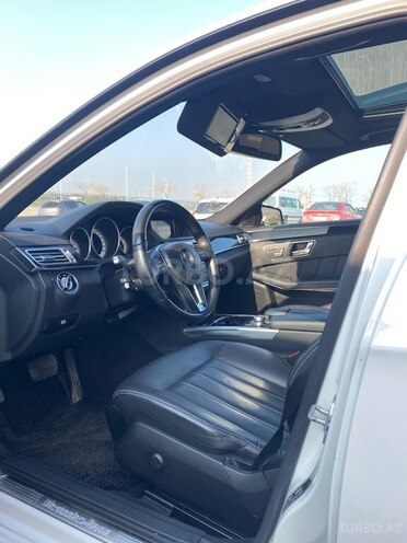 Mercedes E 220 d-10