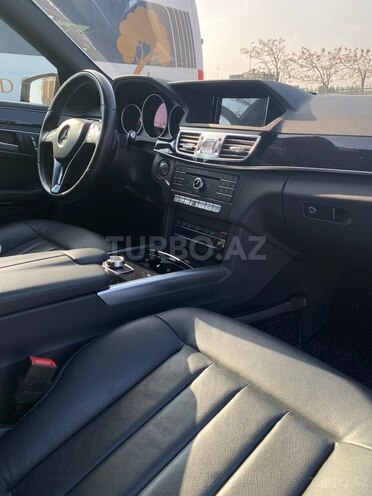 Mercedes E 220 d-13