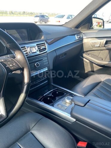 Mercedes E 220 d-15