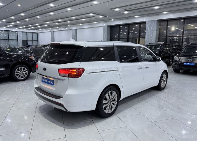 Kia Carnival 2015, 141,000 km - 2.2 l - Bakı