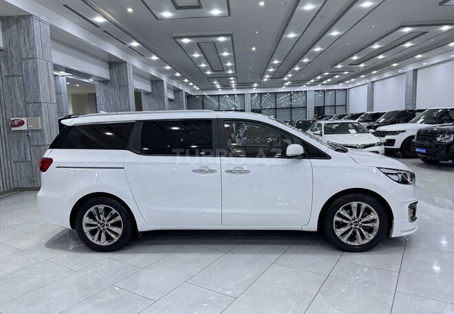 Kia Carnival 2015, 141,000 km - 2.2 l - Bakı