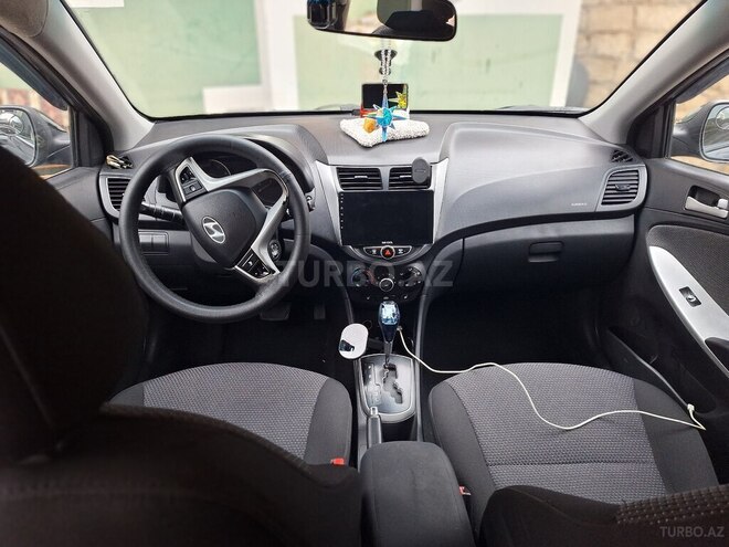 Hyundai Accent 2013, 200,000 km - 1.6 l - Bakı