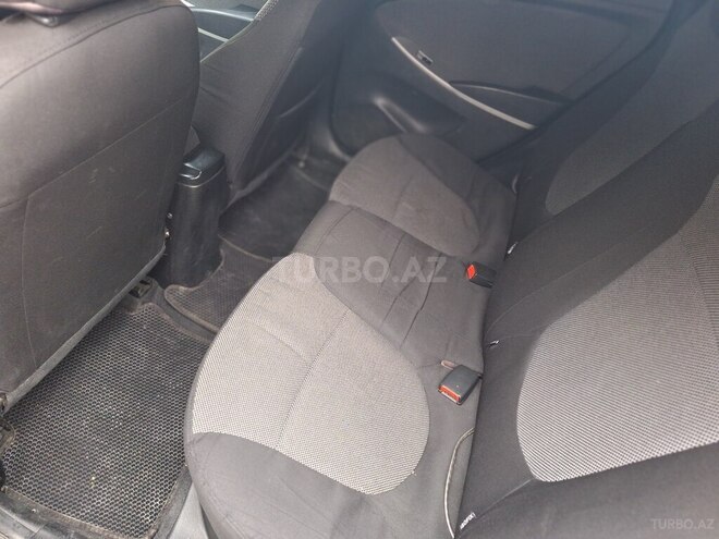 Hyundai Accent 2013, 200,000 km - 1.6 l - Bakı