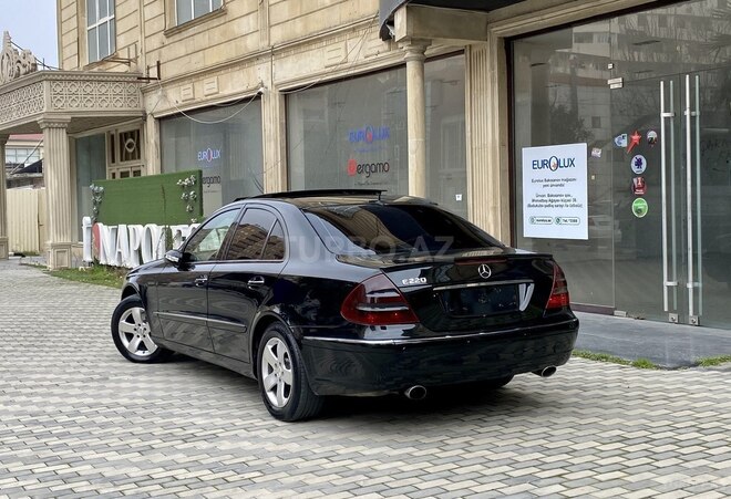 Mercedes E 220 d 2002, 243,000 km - 2.2 l - Bakı