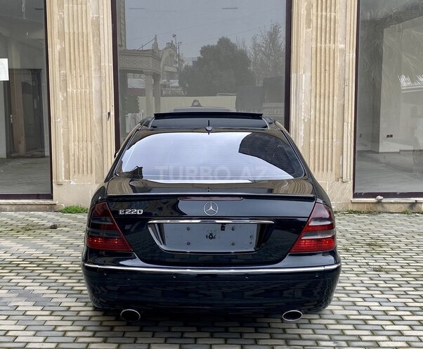Mercedes E 220 d 2002, 243,000 km - 2.2 l - Bakı