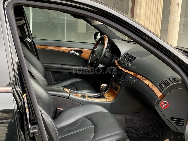 Mercedes E 220 d 2002, 243,000 km - 2.2 l - Bakı