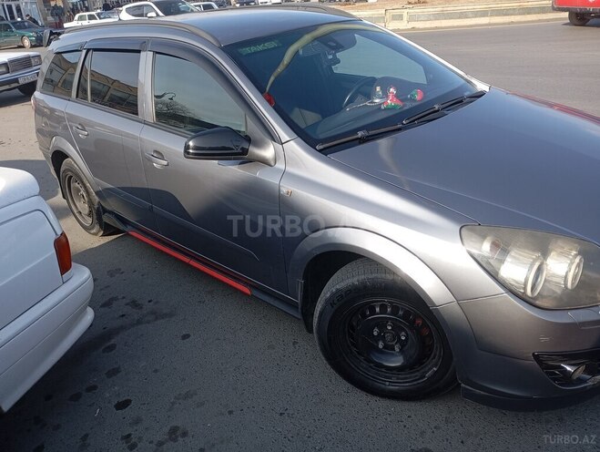 Opel Astra 2006, 391,000 km - 1.4 л - Balakən