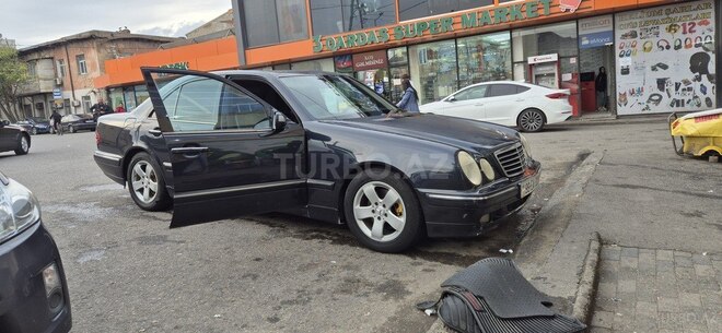 Mercedes E 320 2001, 500,000 km - 3.2 l - Bakı