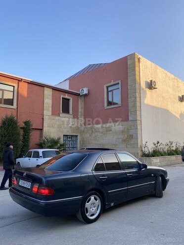 Mercedes E 230 1995, 517,000 km - 2.3 l - Bakı