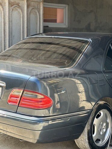 Mercedes E 230 1995, 517,000 km - 2.3 l - Bakı