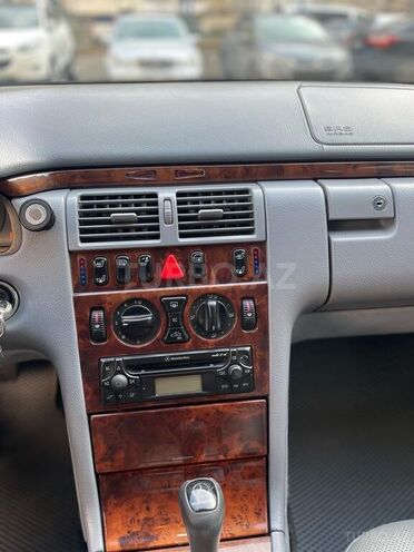 Mercedes E 270 1999, 500,000 km - 2.7 l - Bakı