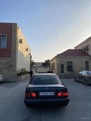 Mercedes E 230 1995, 517,000 km - 2.3 l - Bakı