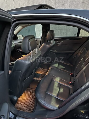 Mercedes E 250 2009, 318,000 km - 1.8 l - Bakı