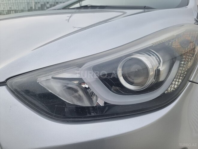 Hyundai Elantra 2015, 181,856 km - 1.8 l - Bakı
