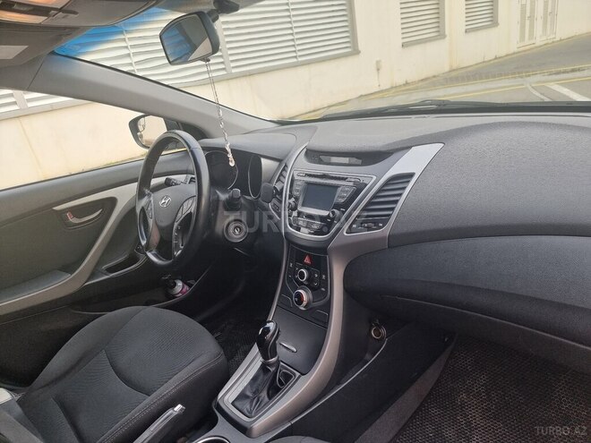 Hyundai Elantra 2015, 181,856 km - 1.8 l - Bakı