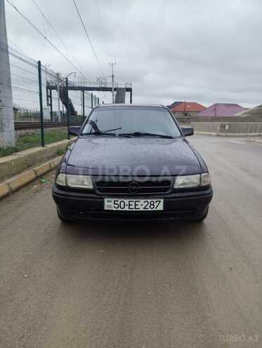 Opel Astra 1993, 310,000 km - 1.8 l - Sumqayıt