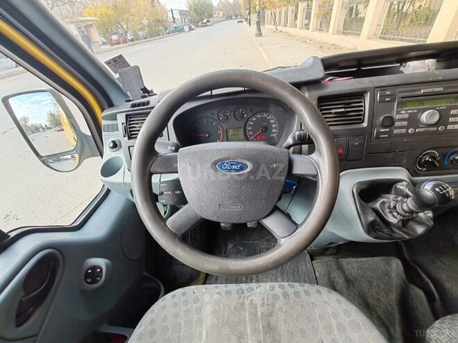 Ford Transit 2011, 584,661 km - 2.2 л - Yevlax