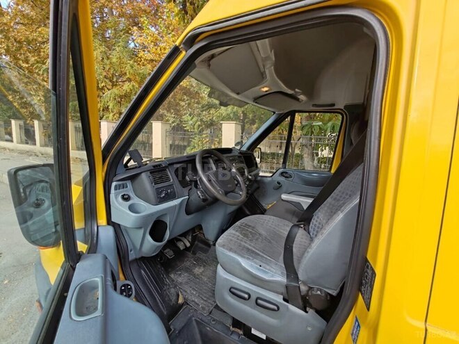 Ford Transit 2011, 584,661 km - 2.2 л - Yevlax