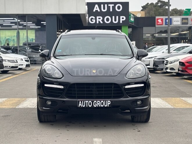 Porsche Cayenne GTS-3