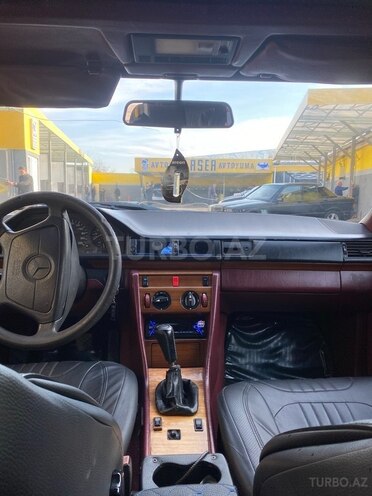 Mercedes E 200 1991, 450,000 km - 2.0 l - Gəncə