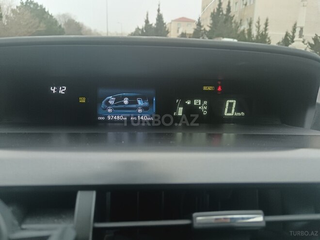 Toyota Prius V 2019, 98,000 km - 1.8 л - Sumqayıt