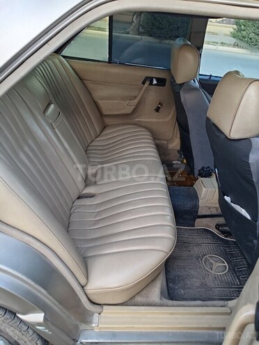 Mercedes 190 1991, 250,000 km - 2.6 л - Tərtər