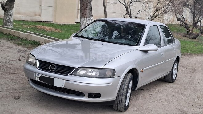 Opel Vectra 1996, 230,000 km - 1.8 л - Bakı