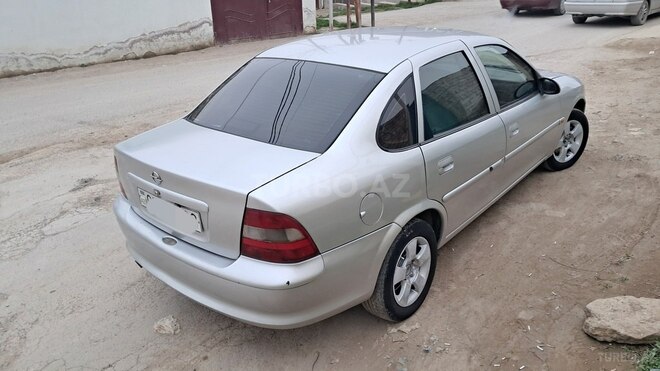 Opel Vectra 1996, 230,000 km - 1.8 л - Bakı
