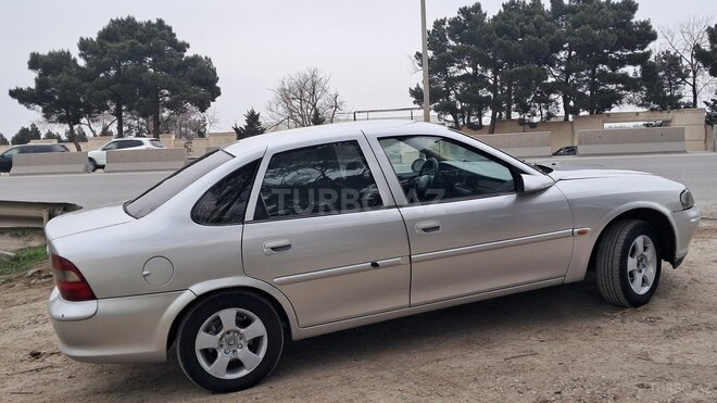 Opel Vectra 1996, 230,000 km - 1.8 л - Bakı