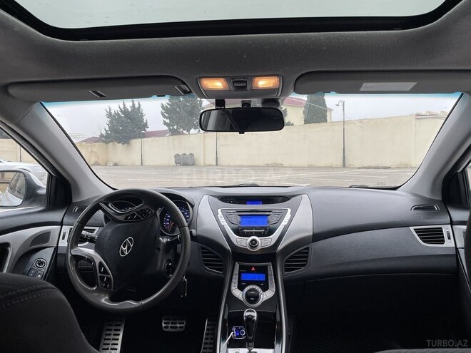 Hyundai Elantra 2012, 240,000 km - 1.8 l - Bakı