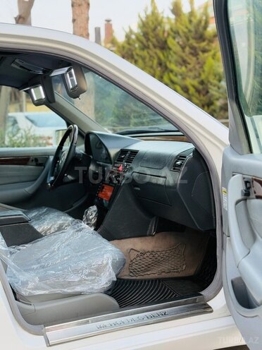 Mercedes C 230 1998, 268,728 km - 2.3 л - Saatlı