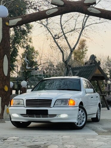 Mercedes C 230 1998, 268,728 km - 2.3 л - Saatlı