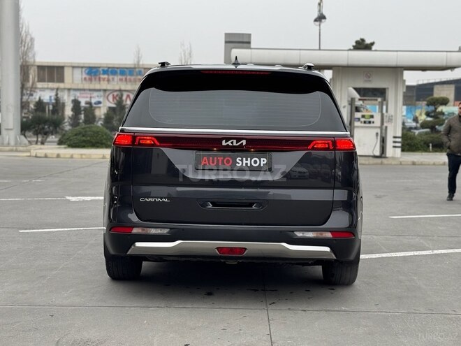 Kia Carnival-5